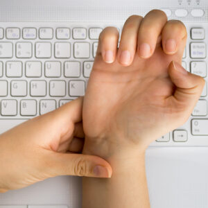 pain on the wrist pain on the wrist